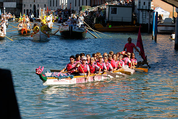 venezia, regata storica - editorial in a row national landmark famous place foto e immagini stock