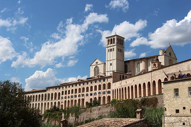 istock assisi - basilica of saint francisco d'assisi 488117300