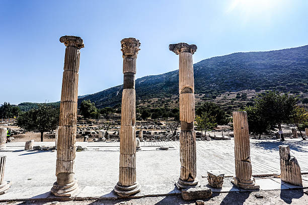 старый город эфес. турция - ephesus greek culture temple greece стоковые фото и изображения