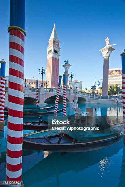 Gondolami W Wenecji Hotel Las Vegas - zdjęcia stockowe i więcej obrazów Ameryka - Ameryka, Ameryka Północna, Architektura