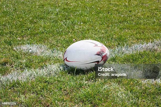 Liegen Auf Der Linie Rugbyball Stockfoto und mehr Bilder von Rugbyball - Rugbyball, Rugby - Sportart, Sportplatz