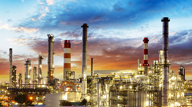 Oil refinery Oil refinery petrochemical plant stock pictures, royalty-free photos & images