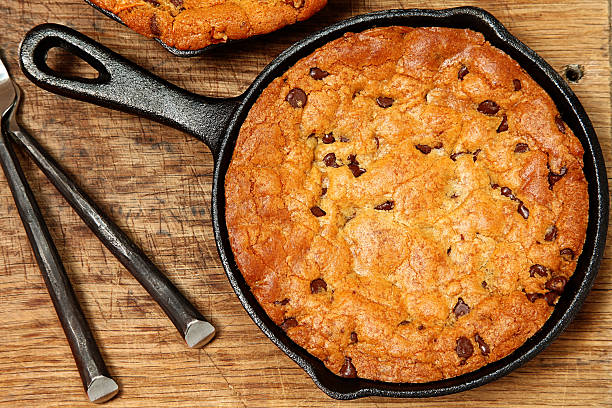 istock Gluten Free Chocolate Chip Skillet Cookie 488201023