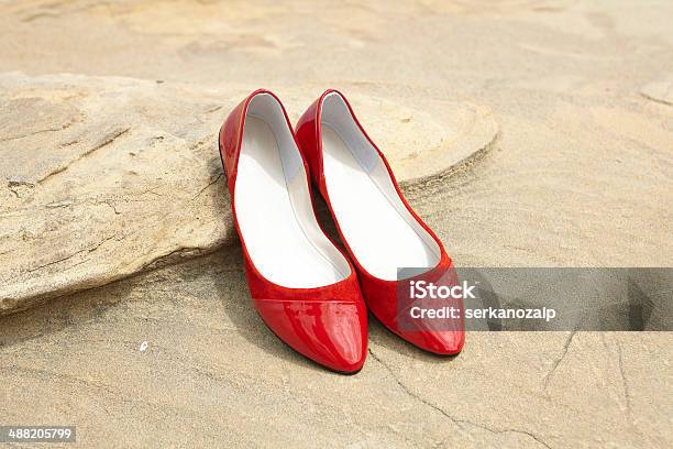 Rosse Scarpe Da Donna - Fotografie stock e altre immagini di Donne - Donne, Calzature, Accessorio personale