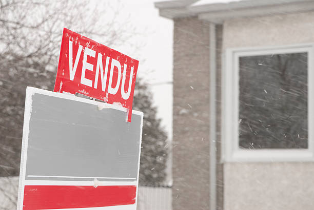 istock vendu sign in french 488222930