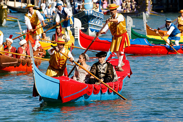 regata storica, veneza - editorial in a row national landmark famous place imagens e fotografias de stock