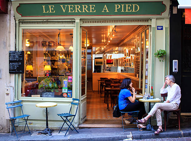 수다 저녁 카페, 파리 - france restaurant cafe french culture zdjęcia i obrazy z banku zdjęć