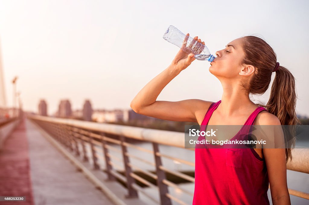 Esporte de hidratação na Ponte - Foto de stock de Beber royalty-free