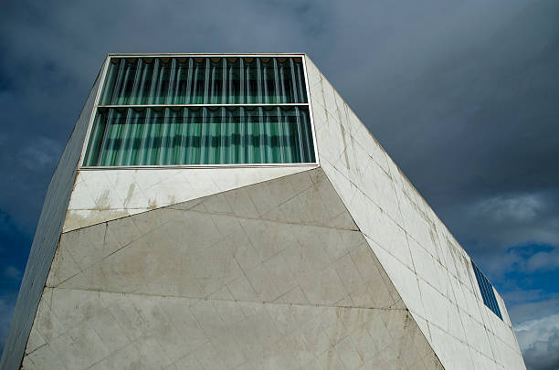 casa da musica - koolhaas стоковые фото и изображения