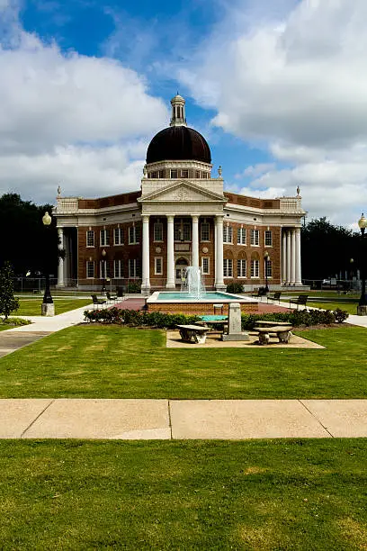 Photo of Administration Building, University of Southern Mississippi