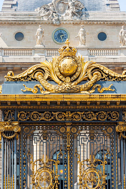 istock Part of the gate to Sainte Chapelle - Paris. 488275923