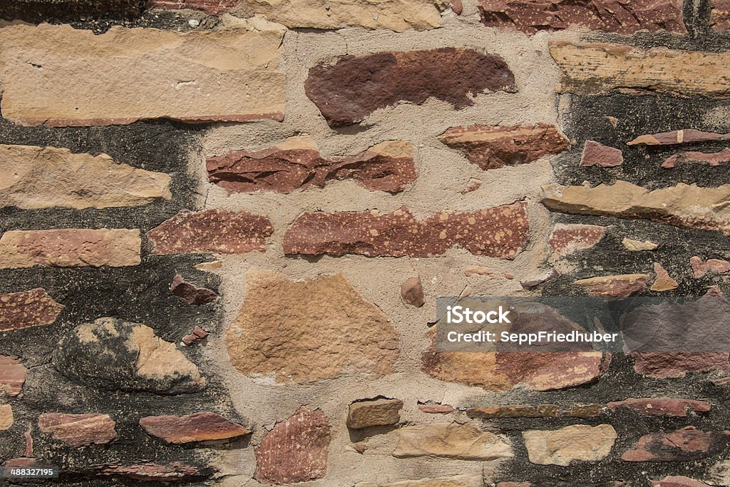 Стены из красного Плитняк - Стоковые фото Без людей роялти-фри