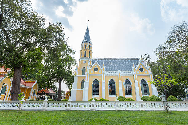 Der wunderschöne außerhalb der größten Kirche Wat Niwet Thammaprawat – Foto