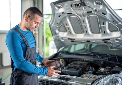 Repairing Car with computer