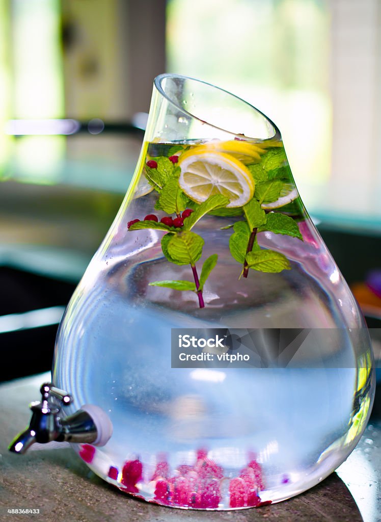 Apetitosa refrescante bebida saludable - Foto de stock de A la moda libre de derechos