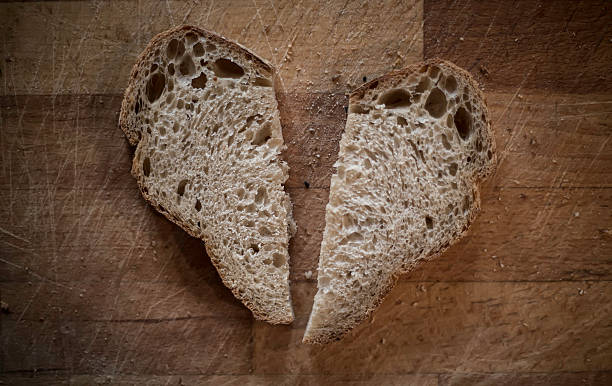 istock heart of bread 488386156