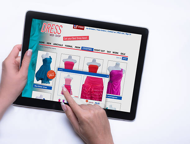 istock Very large Tablet Buying A dress online 488406468
