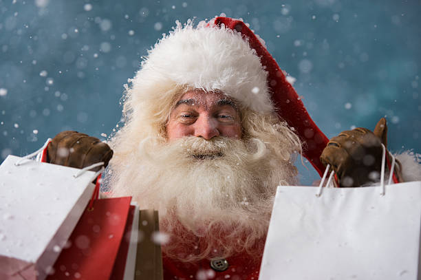 istock Christmas sales and discount concept 488413366