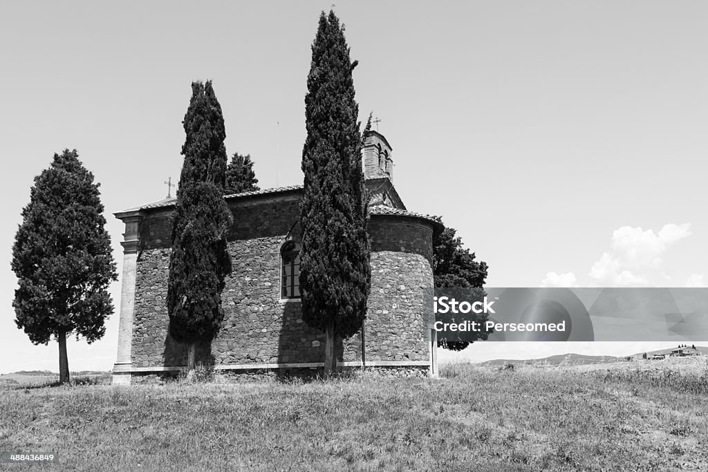 Tuscan country Cappella di Vitaleta (Vitaleta Church), Val d'Orcia, Italy.  The most classical image of Tuscan country. Agriculture Stock Photo