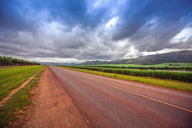 Trip by car through the picturesque landscapes of Kwazulu Natal to get to the Drakensberg National Park