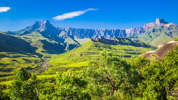 Drakensberg National Park Landscapes of the Drakensberg National Park drakensberg mountain range stock pictures, royalty-free photos & images