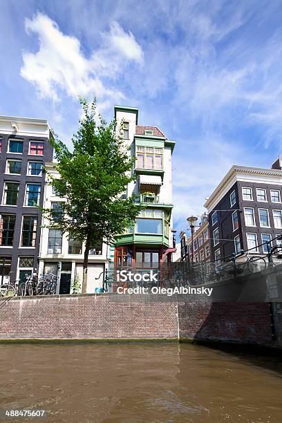 運河と列には歴史豊かなアムステルダムの一部です - れんが造りの家のストックフォトや画像を多数ご用意 - れんが造りの家, アムステルダム, オランダ