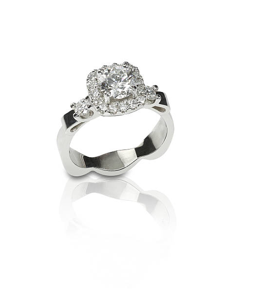 istock Beautiful diamond wedding engagment band ring solitaire with mul 488501237