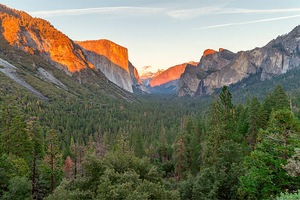 istock Inspiration Point in Yosemite National Park 488522639