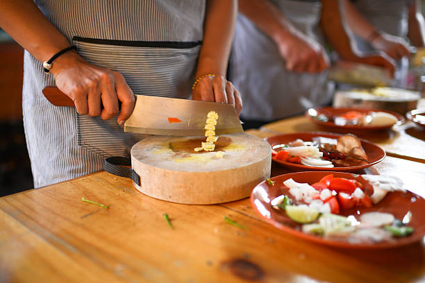 cozinhar escola de - home economics class imagens e fotografias de stock