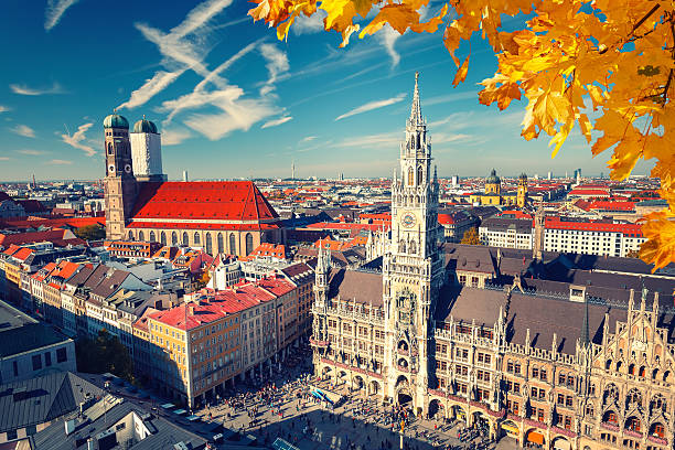 vista aérea de múnich - munich alemania fotografías e imágenes de stock