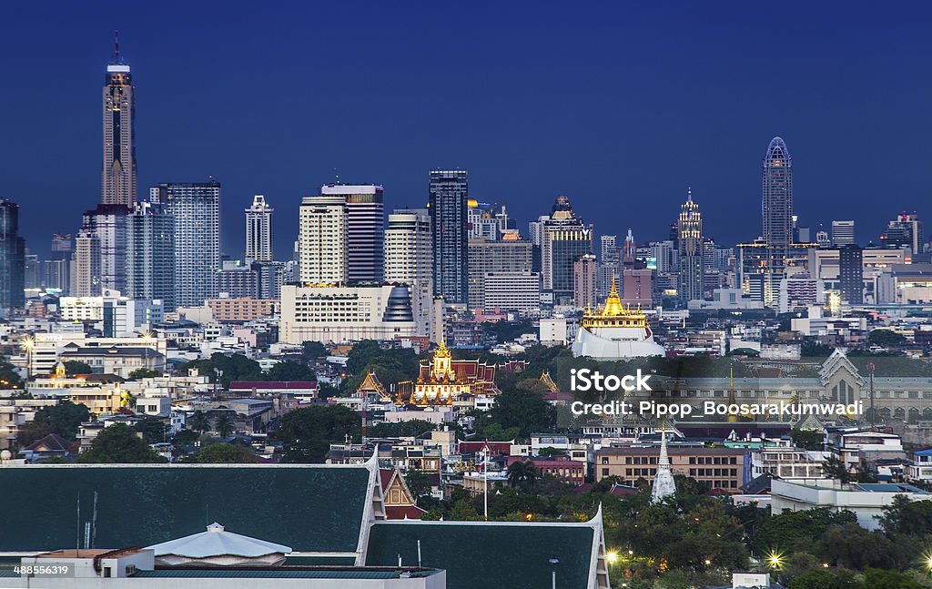 Horizonte urbano da cidade, com Montanha Dourada (Saket Templo), Banguecoque, Tailândia. - Royalty-free Alto - Descrição Física Foto de stock