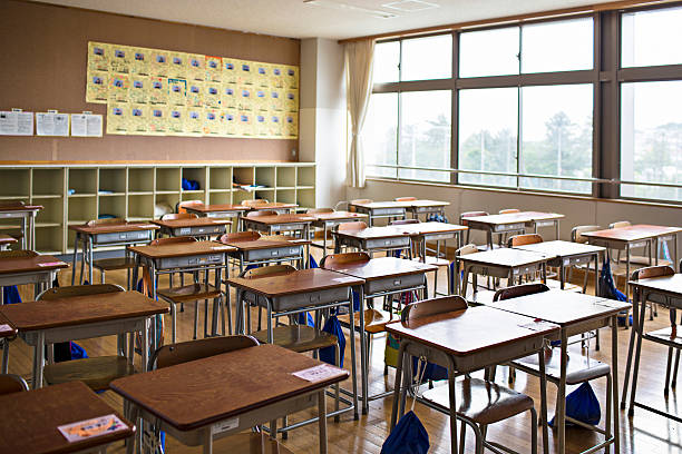 vacío japonés con montaje tipo aula - school education desk nobody fotografías e imágenes de stock