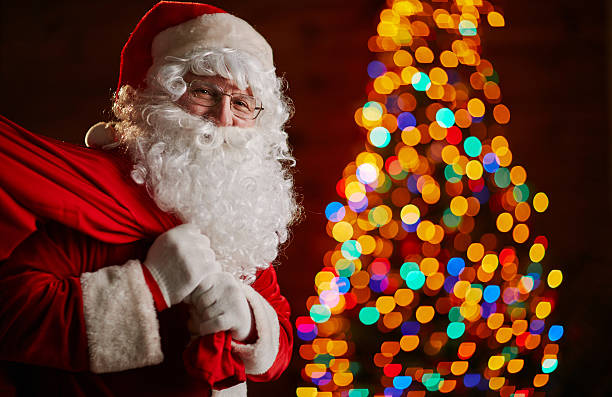 istock Heavy gifts 488562336