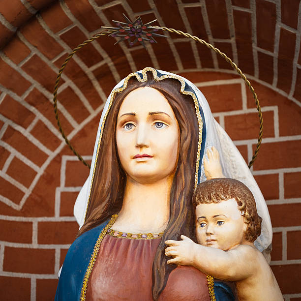 istock Statues of Holy Women 488574017