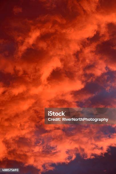 Foto de Céu Em Fogo e mais fotos de stock de Beleza natural - Natureza - Beleza natural - Natureza, Cloudscape, Colorado