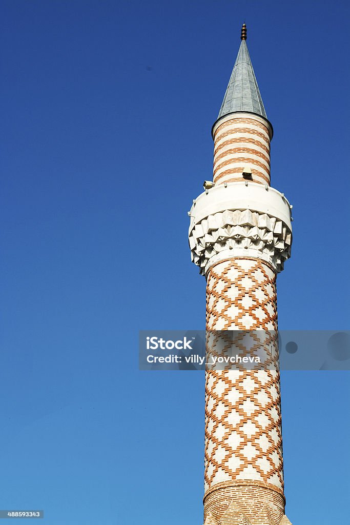 Cielo blu e Dzhumaya Moschea minareto, Plovdiv, Bulgaria - Foto stock royalty-free di Ambientazione esterna