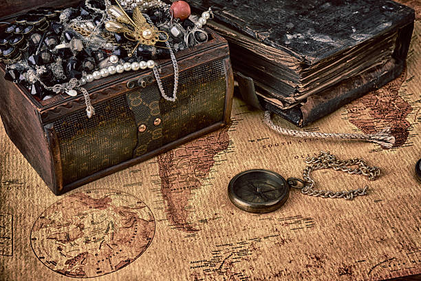istock Wooden treasure chest 488594087