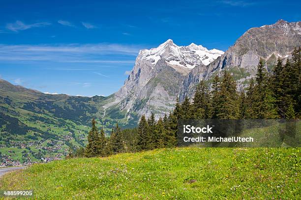 Wetterhorn Alpi Svizzere - Fotografie stock e altre immagini di Alpi - Alpi, Alpi Bernesi, Ambientazione esterna