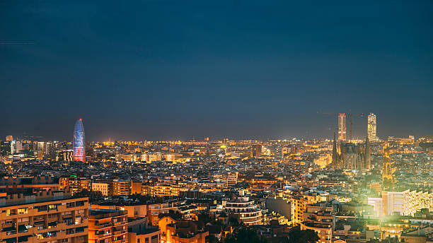 istock Barcelona at night 16:9 488611840