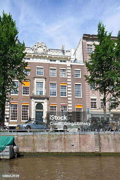 Photo libre de droit de Canal Et Maisons Alignées Dans La Partie Historique Damsterdam banque d'images et plus d'images libres de droit de Amsterdam