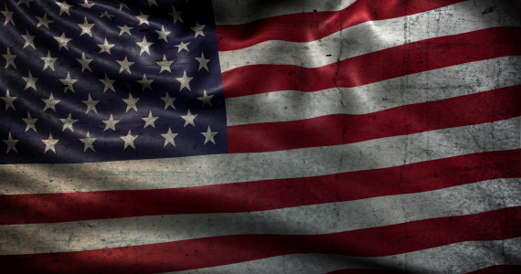 Muy antiguos USA bandera dañado con el transcurso del tiempo photo