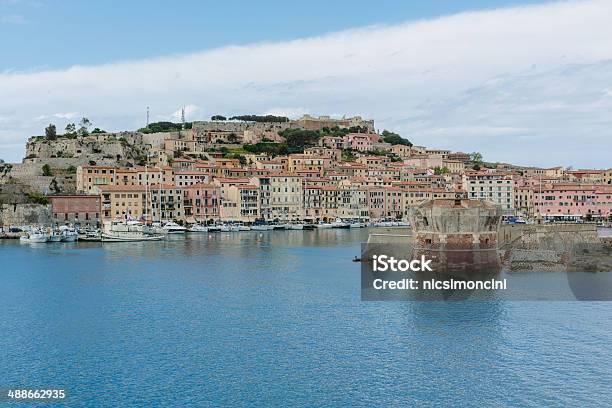 Photo libre de droit de Vue De Portoferraio banque d'images et plus d'images libres de droit de Poisson - Poisson, Ciel, Culture méditerranéenne