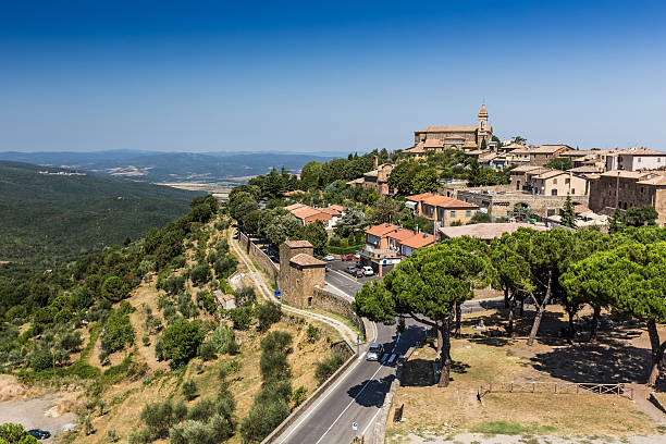 istock medieval town in Tuscany, Italy 488663783