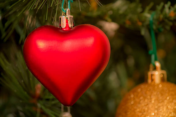 istock Christmas red ball heart-shaped 488666188