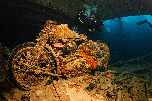 istock Underwater Ship Wreck Diving  SS Thistlegorm    BSA M20 motorcycle 488675974