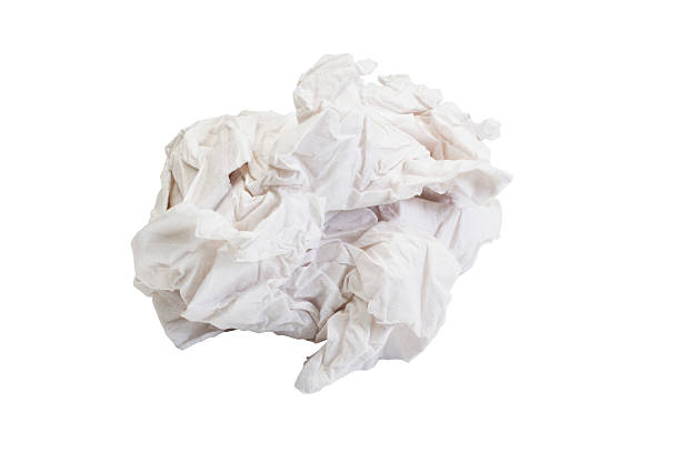 gros plan de froissé papier hygiénique - tissue crumpled toilet paper paper photos et images de collection
