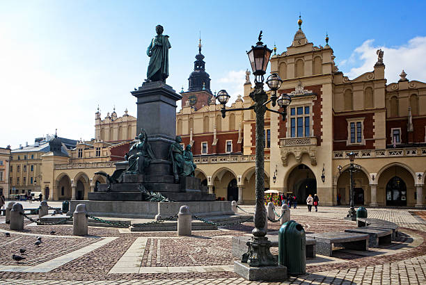 istock Cloth Hall in Cracow, Poland 488718971