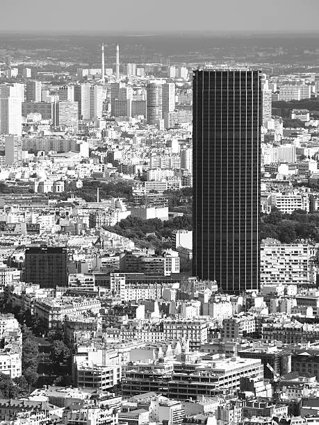 istock Montparnasse Tower Skyscraper in Paris 488719440