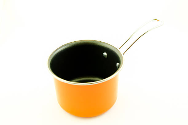 ミニパン - pan saucepan kitchen utensil isolated ストックフォトと画像