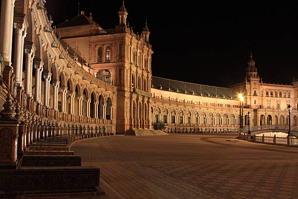 istock Night at famous Plaza de Espana in Sevilla, side view 488763077